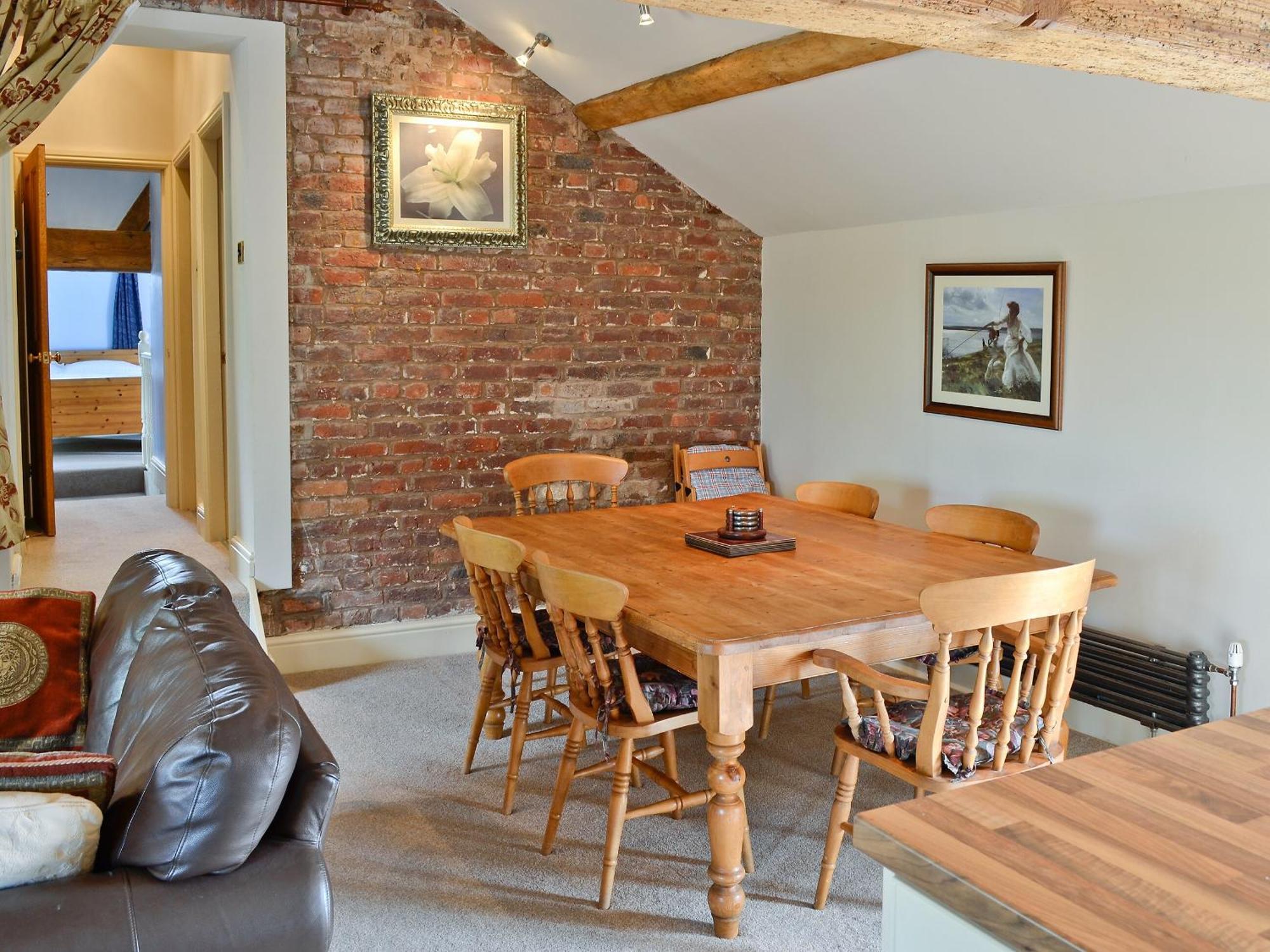 The Old Stables Villa Helsby Bagian luar foto